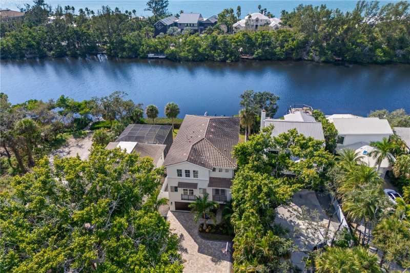 5 bedroom Single Family Residence at 8008 Midnight Pass Road, Mira Mar Sub, Sarasota — photo 1