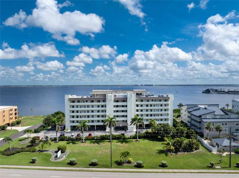 2 bedroom Condominium at 1500 Park Beach Circle #3D, Palacio Del Sol, Punta Gorda — photo 1