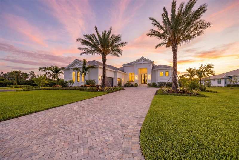 4 bedroom Single Family Residence at 15850 Hampton View Court, Devonwood Preserve, Fort Myers — photo 1