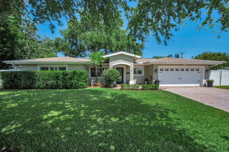 3 bedroom Single Family Residence at 1732 Golf View Drive, Belleair Estates 1st Add, Belleair — photo 1