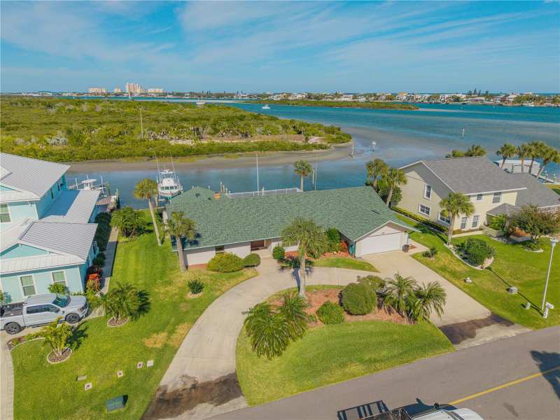 3 bedroom Single Family Residence at 422 Quay Assisi, Venezia Unit 07, New Smyrna Beach — photo 1