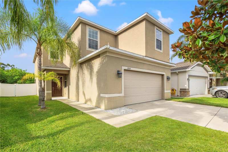 5 bedroom Single Family Residence at 1964 Hawks View Drive, Hawks Point Ph 1C-2 & 1D, Ruskin — photo 1