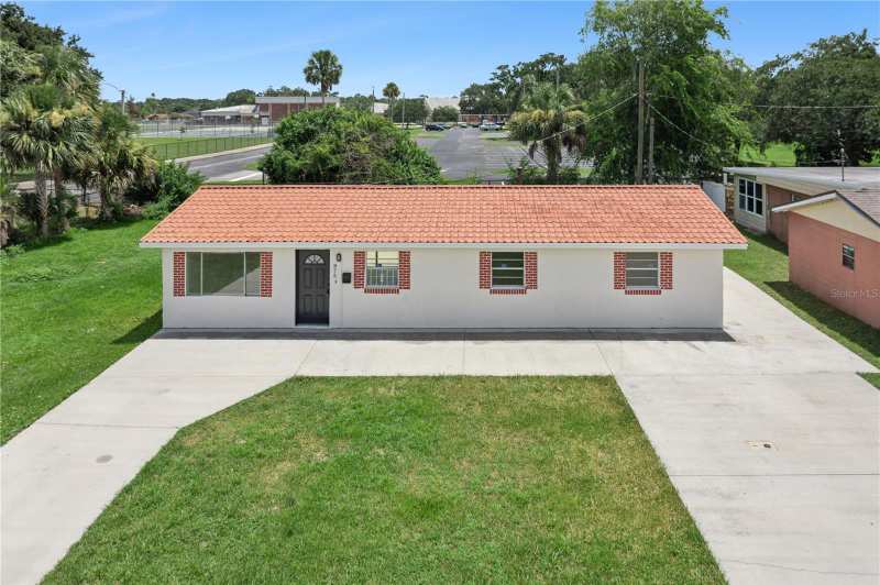 3 bedroom Single Family Residence at 875 Loomis Avenue, Daytona Gardens 06, Daytona Beach — photo 1