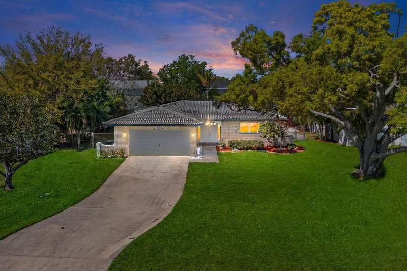 3 bedroom Single Family Residence at 4540 Bayshore Boulevard, Overlook Drive Estate, St Petersburg — photo 1