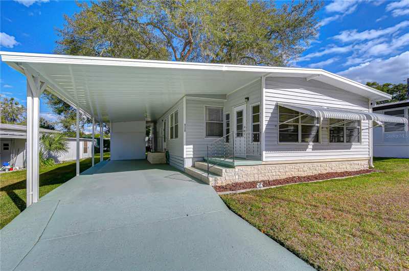 2 bedroom Mobile Home at 6128 Ridgewood Drive, Green Hills Estates, Zephyrhills — photo 1