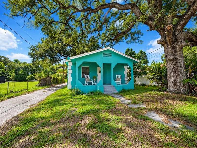 2 bedroom Single Family Residence at 905 Nicholson Street, Pine Crest Sub, Clearwater — photo 1