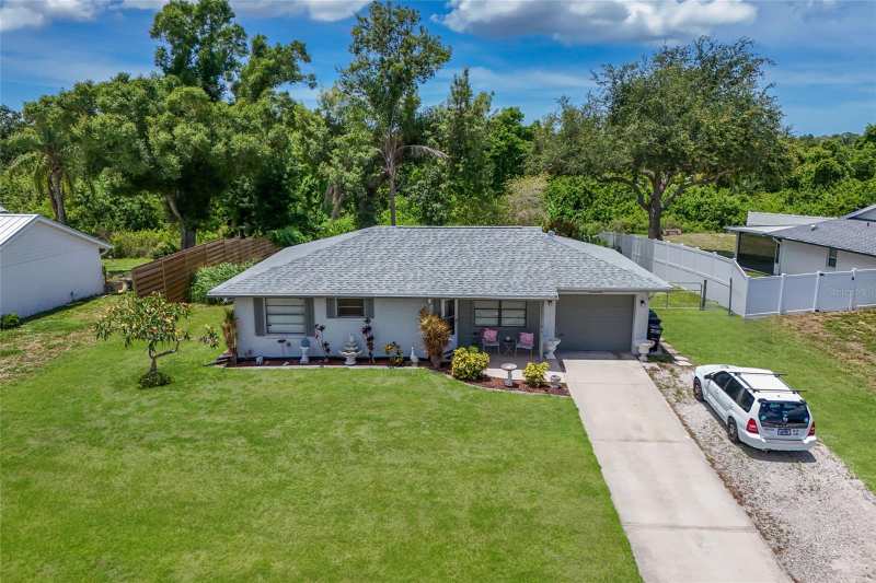2 bedroom Single Family Residence at 5202 Foxcroft Court, Cedar Hollow, Sarasota — photo 1
