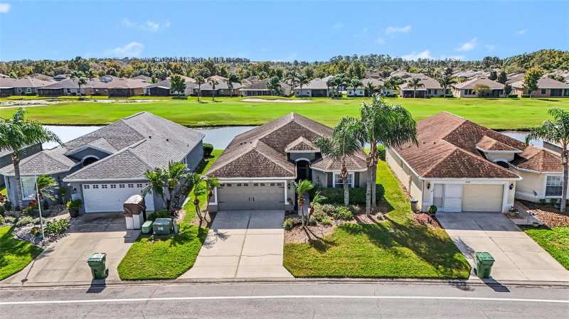2 bedroom Single Family Residence at 10130 Old Tampa Bay Drive, Tampa Bay Golf & Tennis Club Ph 05A, San Antonio — photo 1