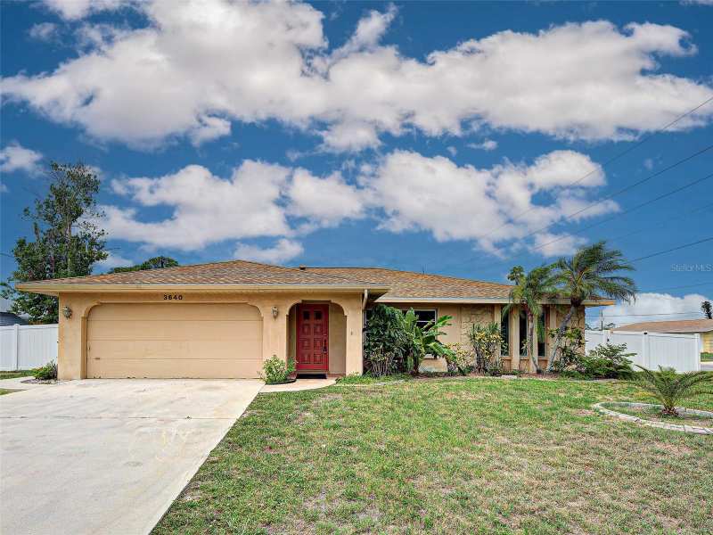 2 bedroom Single Family Residence at 3640 Sterling Road, South Venice, Venice — photo 1