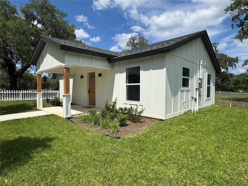 3 bedroom Single Family Residence at 357 N Main Avenue, Edge’S Second Addition To Groveland, Groveland — photo 1