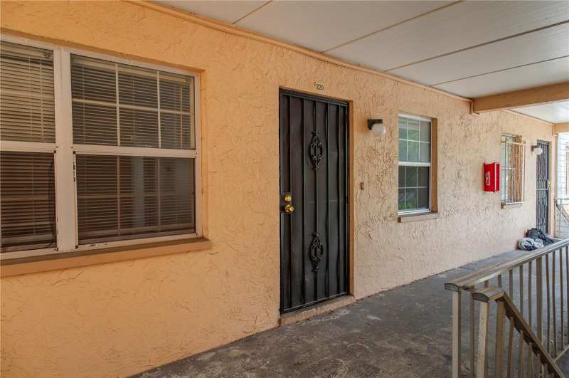2 bedroom Condominium at 4718 Joseph Court #220, Habana Park A Condo, Tampa — photo 1