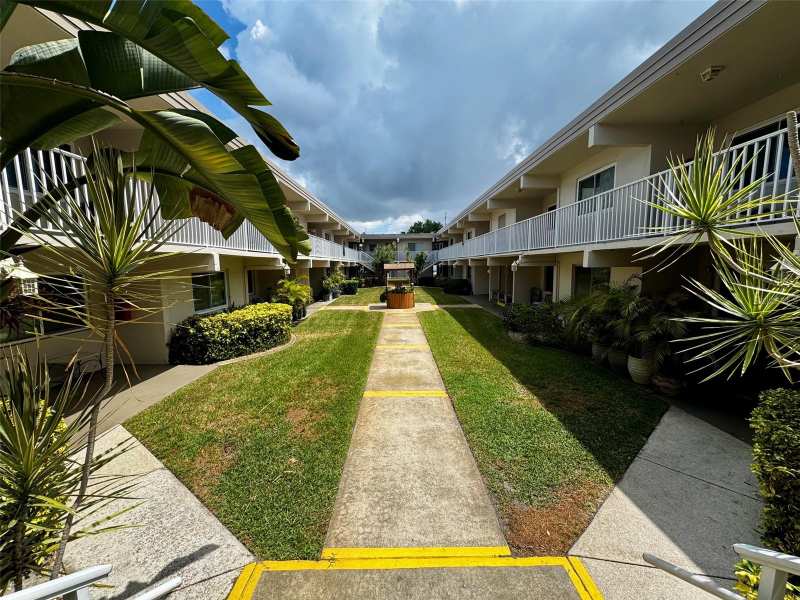 2 bedroom Condominium at 6700 1st Avenue #103, Pasadena Plaza Condo, St Petersburg — photo 1