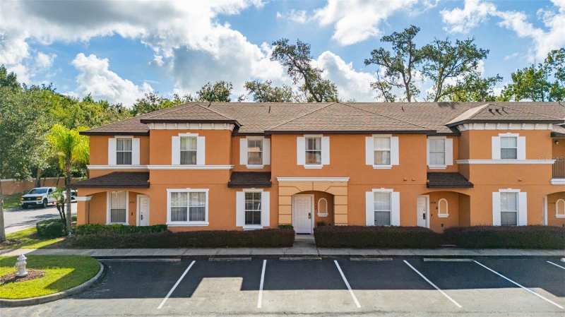 3 bedroom Townhouse at 2739 Coupe Street, Regal Oaks At Old Town, Kissimmee — photo 1