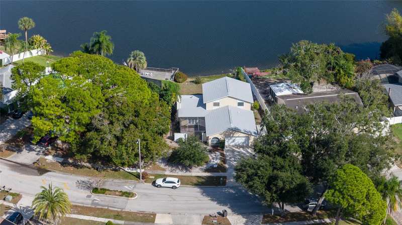 4 bedroom Single Family Residence at 6809 Twelve Oaks Boulevard, Town'N Country Park Sc 9 Un 11A, Tampa — photo 1