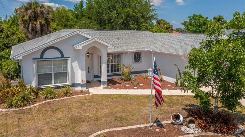 3 bedroom Single Family Residence at 2618 8th Street, Lee County (Newer Subdivision), Lehigh Acres — photo 1