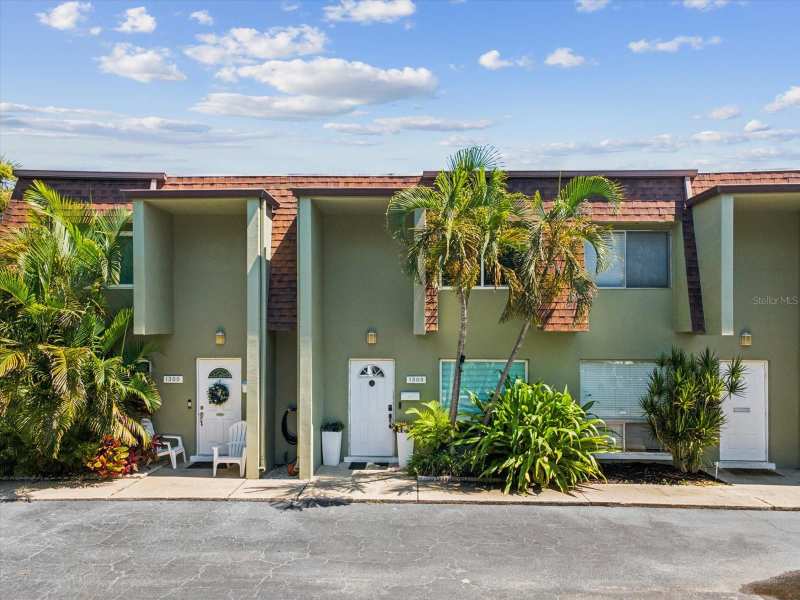 2 bedroom Townhouse at 1308 70th Street, Seventieth Somerset Place Condo, St Petersburg — photo 1
