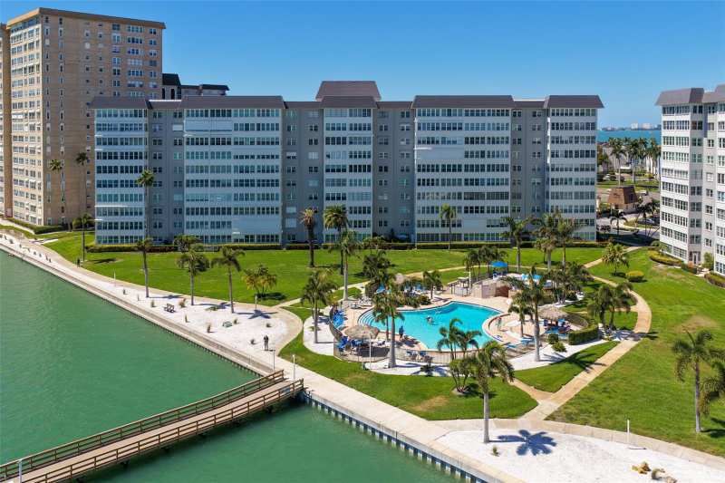 2 bedroom Condominium at 5130 Brittany Drive #1002, Bayway Isles Point Brittany Three, St Petersburg — photo 1