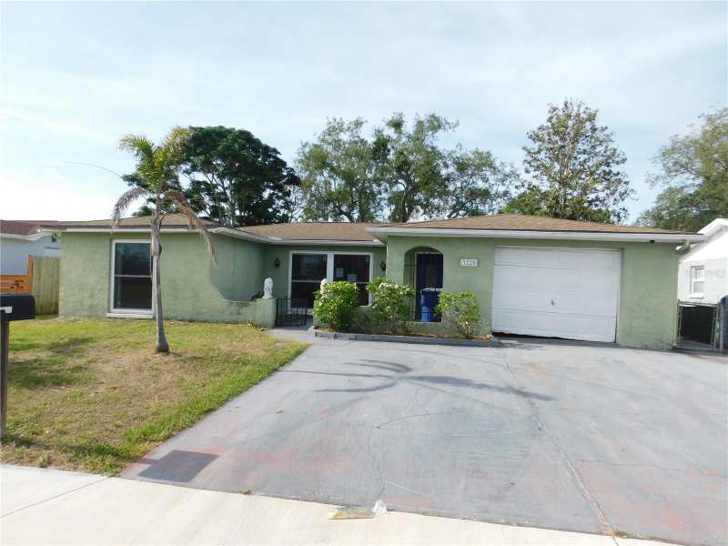 3 bedroom Single Family Residence at 3220 Coldwell Drive, Holiday Lake Estates, Holiday — photo 1
