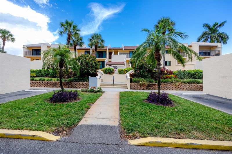 2 bedroom Condominium at 7510 Sunshine Skyway Lane #P4, Seapointe Terrace Condo, St Petersburg — photo 1