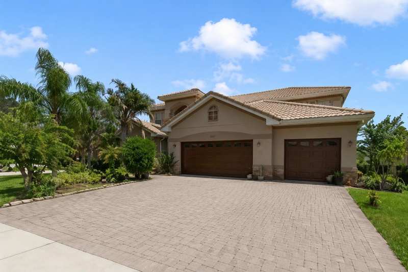 4 bedroom Single Family Residence at 2300 Eagle Talon Court, Bellalago Ph 4P, Kissimmee — photo 1