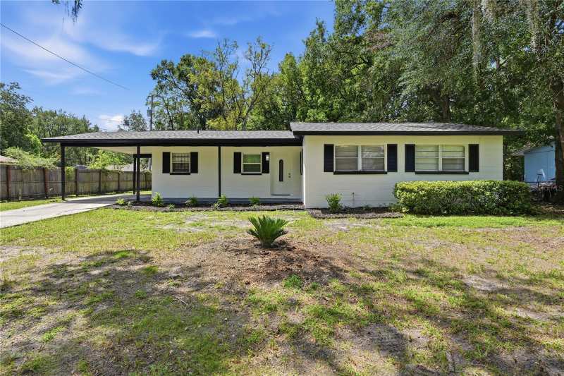 3 bedroom Single Family Residence at 1823 NE 31st Avenue, Carol Estates North Add #2, Gainesville — photo 1