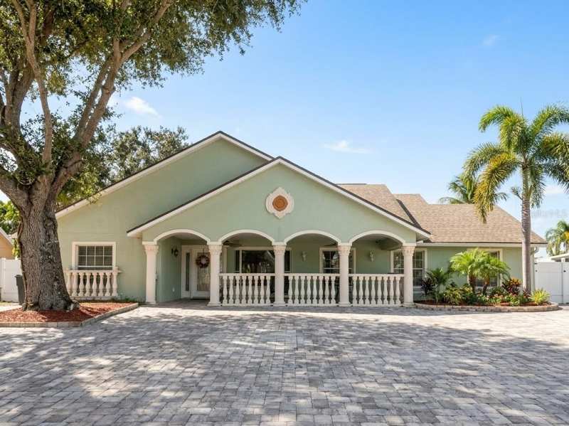 4 bedroom Single Family Residence at 7004 Cobblewood Court, Townn Country Park Unit 35, Tampa — photo 1