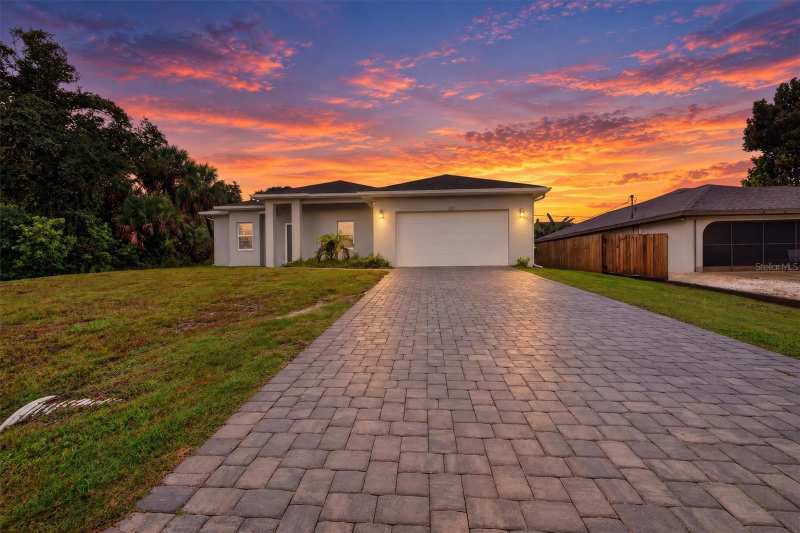 3 bedroom Single Family Residence at 237 Eppinger Drive, Port Charlotte Sec 024, Port Charlotte — photo 1