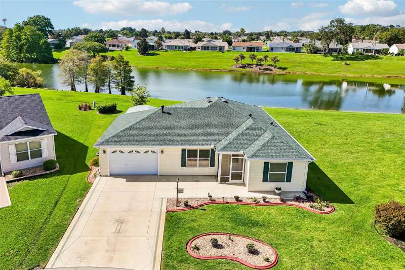 2 bedroom Single Family Residence at 917 Eastmont Court, Villages Of Sumter, The Villages — photo 1