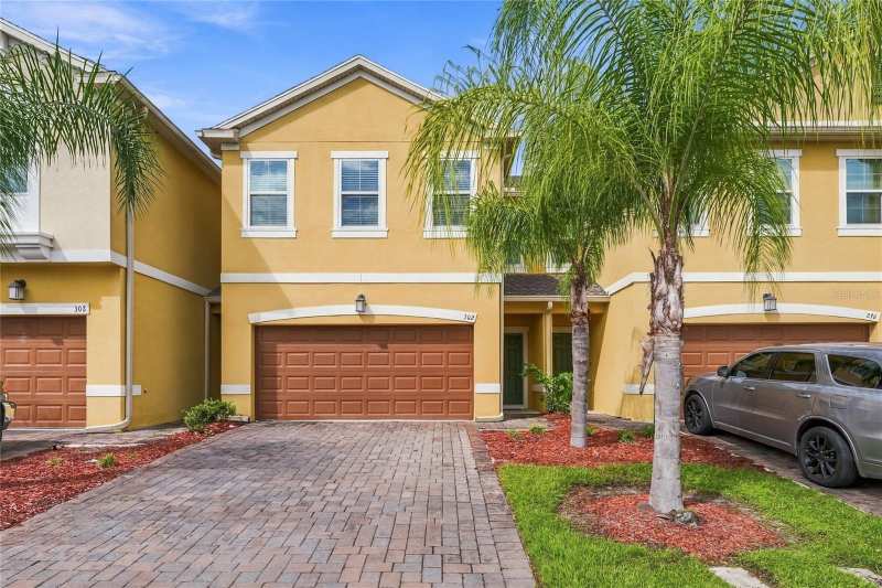 3 bedroom Townhouse at 302 Muscogee Lane, Econ Trls Ph 2, Orlando — photo 1