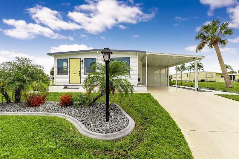 2 bedroom Manufactured Home at 403 Vivar, La Casa Mhp Co-Op, North Port — photo 1
