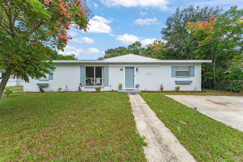 4 bedroom Single Family Residence at 1518 Daroca Drive, Deltona Lakes Unit 72, Deltona — photo 1