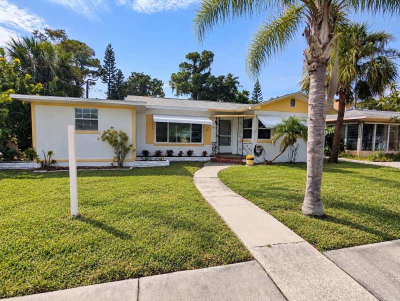 2 bedroom Villa at 2907 49th Street #A, Dolan Sub, Gulfport — photo 1