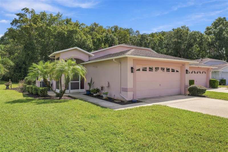2 bedroom Villa at 11624 Foxworth Lane, Summertree 01A Ph 01, New Port Richey — photo 1