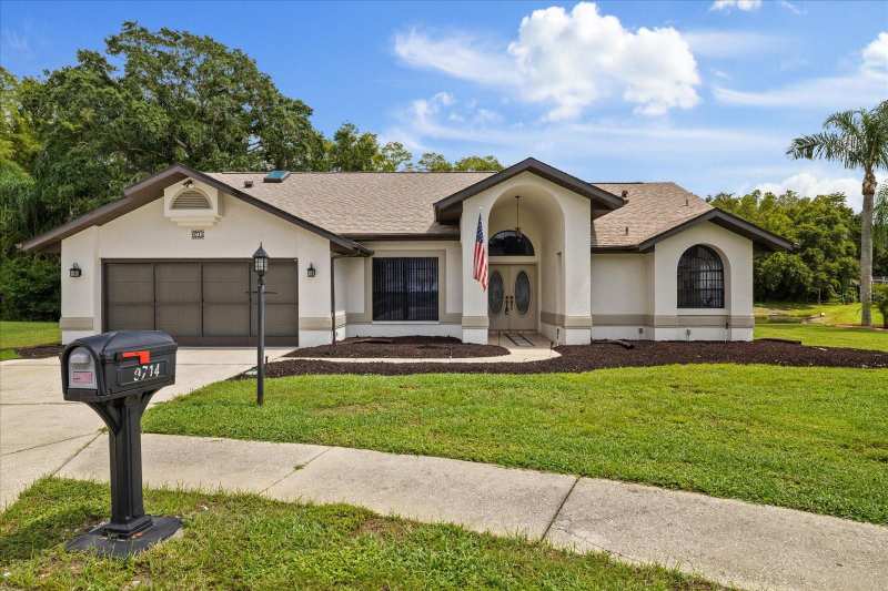 3 bedroom Single Family Residence at 9714 El Sol Court, Hunters Ridge, New Port Richey — photo 1