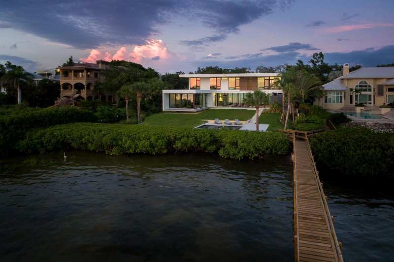 5 bedroom Single Family Residence at 1500 Bayview Drive, Bay View Heights Add, Sarasota — photo 1