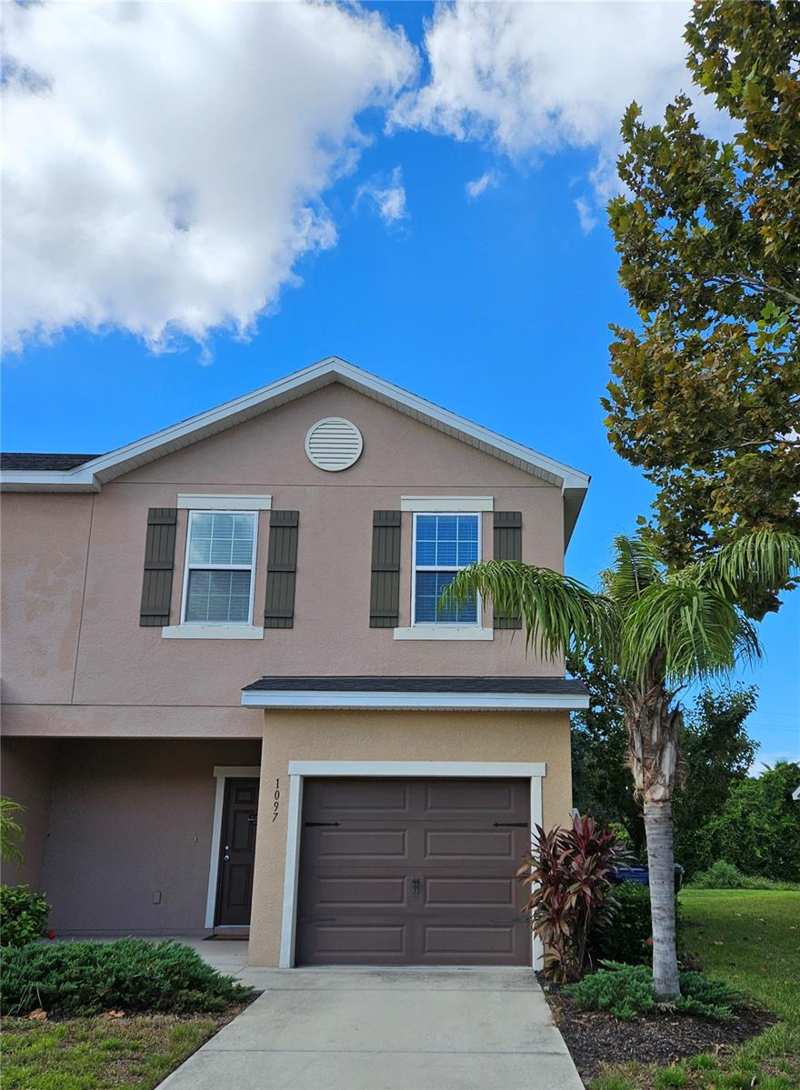 3 bedroom Townhouse at 1097 Grantham Drive, Bradford Manor Add, Sarasota — photo 1