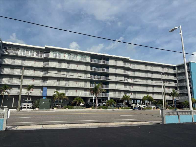 1 bedroom Condo - Hotel at 9980 Gulf Boulevard #317, Island Inn Condo, St Petersburg — photo 1