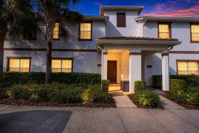 4 bedroom Townhouse at 3080 Juliet Drive, Storey Lake Ph 2, Kissimmee — photo 1
