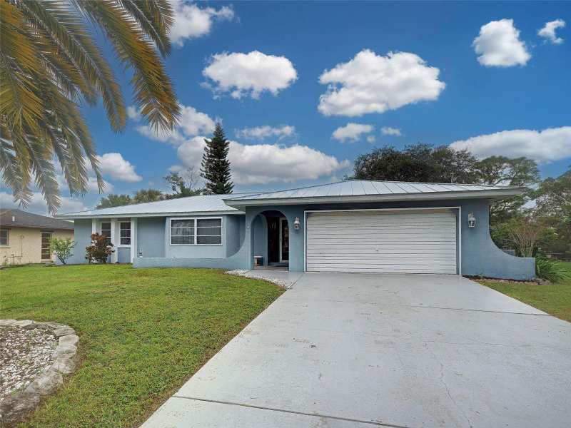 3 bedroom Single Family Residence at 397 Dorchester Street, Port Charlotte Sec 033, Port Charlotte — photo 1