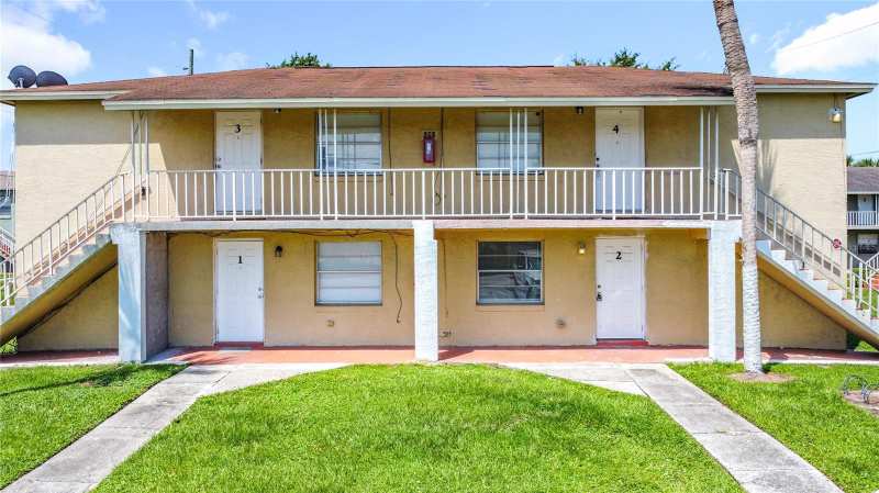 2 bedroom Condominium at 694 Michigan Court #3, Palm Gardens Condo, St Cloud — photo 1