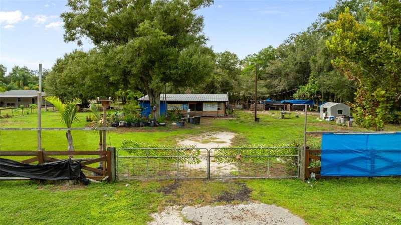 2 bedroom Mobile Home at 2507 NW Garvin Avenue, Genes Little Acres, Arcadia — photo 1