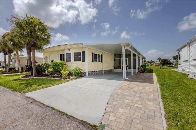 2 bedroom Manufactured Home at 2100 Kings Highway #274, Maple Leaf Estates, Port Charlotte — photo 1