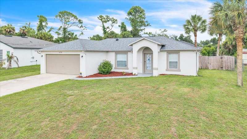 3 bedroom Single Family Residence at 3776 Junction Street, Port Charlotte Sub 12, North Port — photo 1