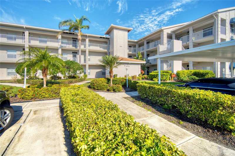 2 bedroom Condominium at 9610 Club South Circle ## 4207, Stoneybrook Clubside South 1, Sarasota — photo 1