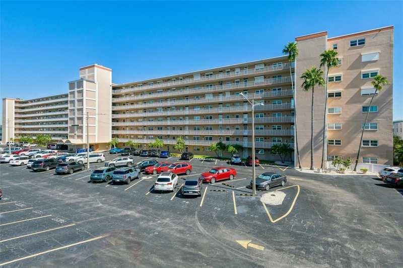 1 bedroom Condominium at 1847 Shore Crest Drive #710, Shoreacres Center, South Pasadena — photo 1
