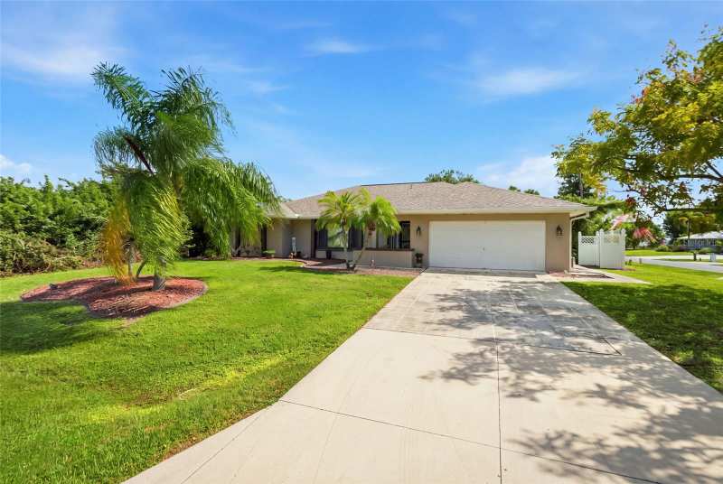 3 bedroom Single Family Residence at 4404 Shappell Street, Port Charlotte Sec 037, Port Charlotte — photo 1