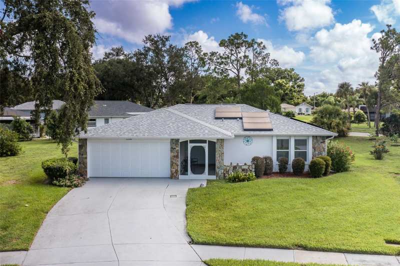 2 bedroom Single Family Residence at 11210 Elderberry Drive, Timber Oaks, Port Richey — photo 1