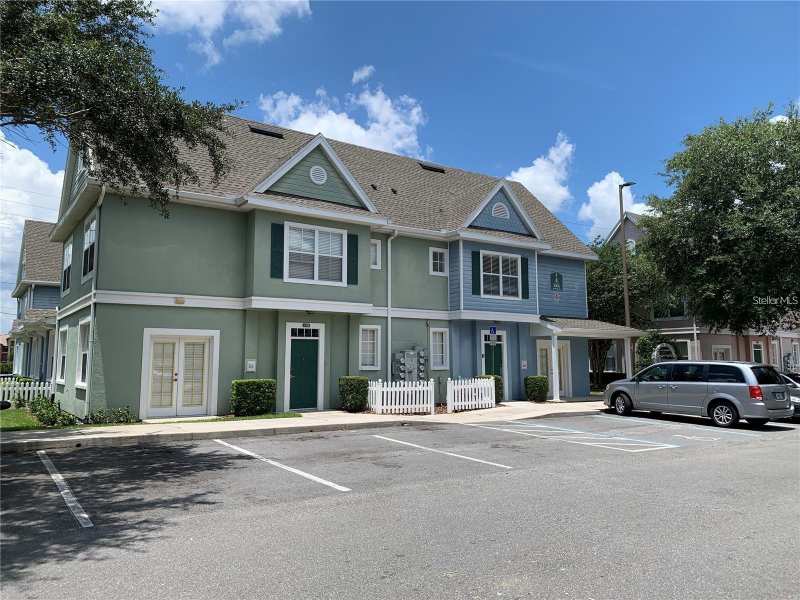 4 bedroom Townhouse at 4006 Venetian Bay Drive #108, Venetian Bay Village Condo Ph 1, Kissimmee — photo 1