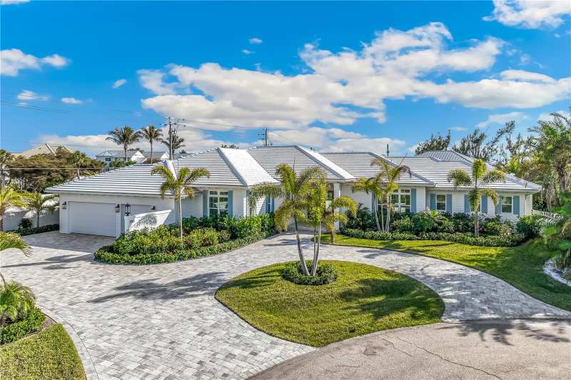 5 bedroom Single Family Residence at 9901 NE Gasparilla Pass Boulevard, Gulf Shores North 04, Boca Grande — photo 1