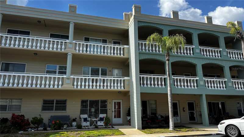 2 bedroom Condominium at 2330 Ecuadorian Way #32, On Top Of The World, Clearwater — photo 1